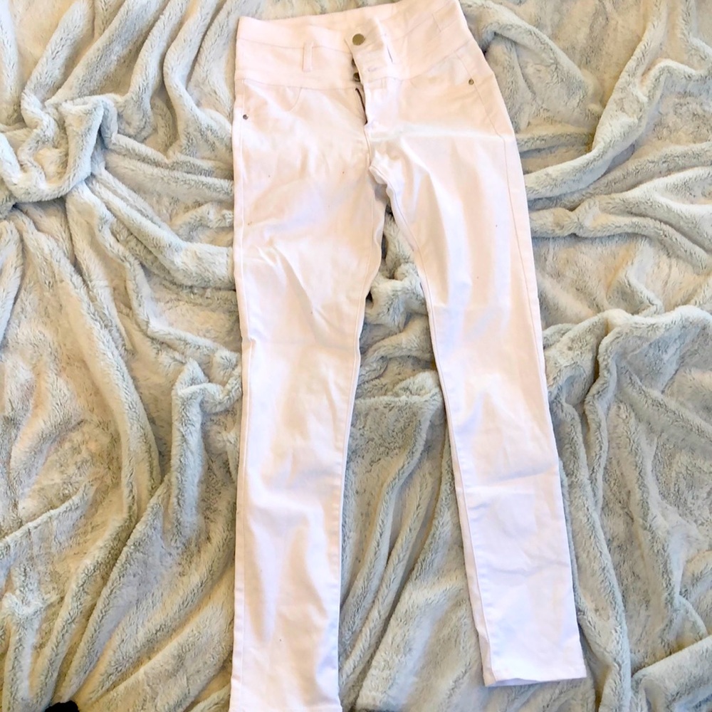 White high waisted refuge jeans